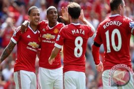 Young cetak dua gol saat MU kalahkan Watford