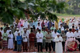 Sholat minta hujan Page 1 Small