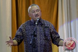 Gubernur minta Pemkot perhatikan penerangan jalan 
