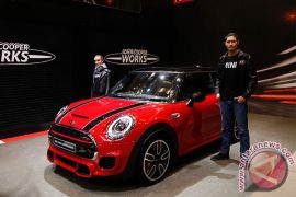 Mini John Cooper Works nongkrong di GIIAS