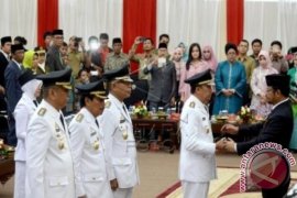 PELANTIKAN EMPAT CARETAKER BUPATI