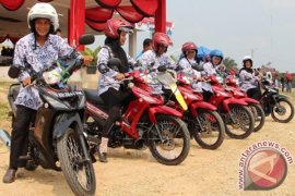 Hadiah Sepeda Motor Guru Non PNS