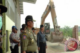Pemkab Deliserdang Bongkar Bangunan Tanpa Izin