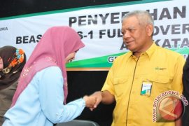 Petrokimia Berikan Beasiswa Mahasiswa Gresik Rp3,33 Miliar
