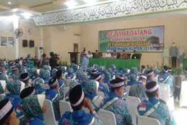 Di Baubau, Ibu penjual sayur  naik haji