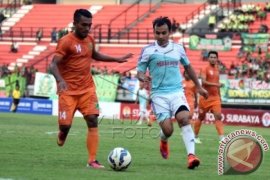Laga Persahabatan Piala Kemerdekaan 2015