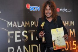  Mat Drajat "Preman Pensiun" menangi FFB 2015