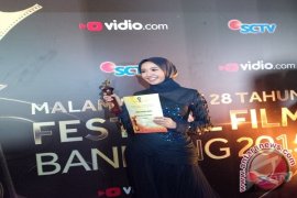 Laudya Cynthia Pemeran Utama Wanita Terpuji FFB 2015