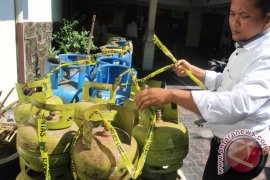 Polisi Ungkap Pangkalan Elpiji Oplosan di Tulungagung