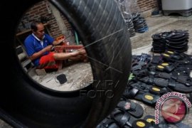 Perajin Sandal Bandol Terakhir