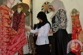 Batik Dayak Kenyah Page 1 Small