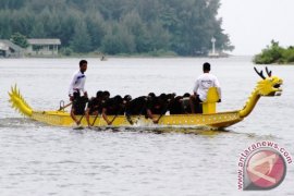 Dayung-dragon Boat Samosir Fantastis Di Thailand