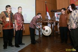 UI Gelar Bursa Kerja Dan Beasiswa 