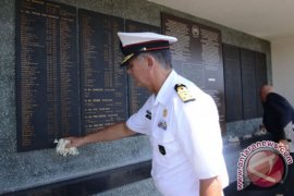 KSAL Belanda Ziarah ke Makam Kembang Kuning