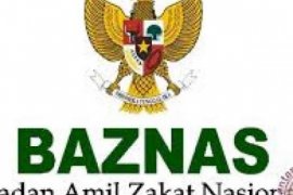   Baznas Inhu Salurkan Beasiswa Untuk Siswa Miskin