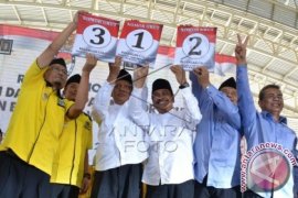 Pemasangan APK Pilkada Gresik Timbulkan Korban Luka