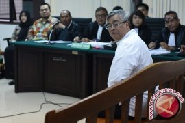 Kesaksian Akil Mochtar Page 1 Small