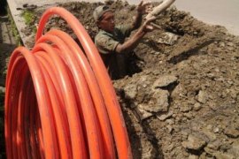 Tragis, pekerja tewas saat gali kabel PLN di Mampang