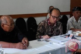 Survei Charta Politika Sebutkan Sudirta-Sumiati Unggul