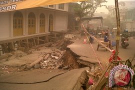 PU Gunakan Dana APBD Perbaiki Jalan Longsor