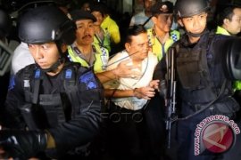 Boronan Ranjedra Dibawa Pasukan Lengkap Ke Bandara