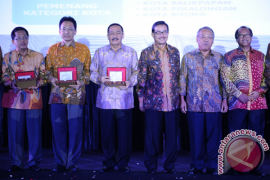 Banyuwangi dapat Penghargaan Eskavator dari Kementerian Agraria