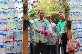 Diserahkan Penghargaan Sekolah Adiwiyata 