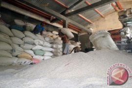 Pedagang Bojonegoro Perkirakan Harga Beras Terus Naik