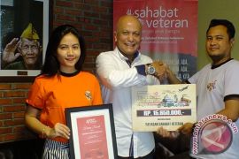 IDE 2015 Salurkan Donasi Hasil Lelang