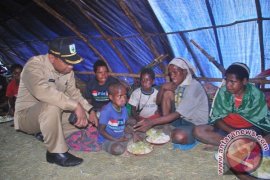 Pengungsi Embun Asam dan Hujan Es