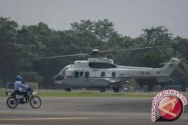 13 tewas tertimpa helikopter jatuh