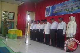 Camat Langsa Baro Lantik Tuha Peut PB Seulemak