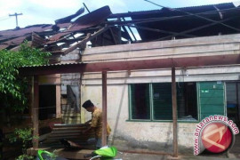 Puluhan rumah warga Jambi dihantam puting beiung