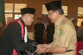 Bupati Inhil Hadiri Pelantikan Wakil Ketua PN Tembilahan