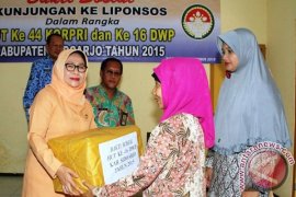 Korpri-DWP Sidoarjo Santuni Penghuni Liponsos