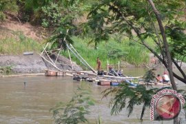 PPLH Mangkubumi: Omzet Tambang Pasir Brantas Miliaran Rupiah