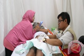 PLN Distribusi Jatim Gelar Khitanan Peringati HUT-70 Listrik Nasional