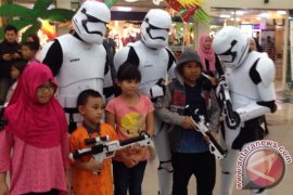 Mal dan hotel Makassar peringati "earth hour" 