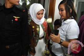 Keluarga Korban Doa Peringati Setahun AirAsia QZ8501