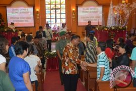 Bupati Tinjau Sejumlah Gereja di Malam Tahun Baru
