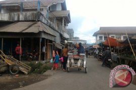 Aktivitas Pasar Langowan Belum Terpengaruh Semburan Debu Vulkanik