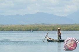 80 Nelayan Sumenep Terima Bantuan "M-Fish"