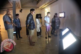 Fastforward Page 1 Small