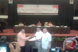 KPU Tetapkan IP-NA Cagub Sumbar Terpilih