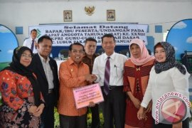 Guru Deliserdang Bantu Bedah Rumah
