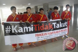 Siswa Korea di Surabaya Aksi Lawan Teroris