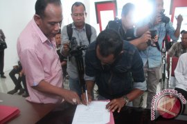 Yayasan Miftahul Berbalik Dukung Willy-Wahyudi