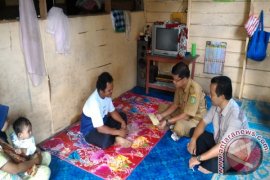 Pemkab Madina Bantu Bocah Penderita Gangguan Pencernaan