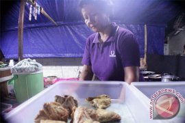 Harga daging ayam masih tinggi Page 1 Small