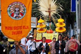 Indonesian ambassador invites Pope Francis to visit country